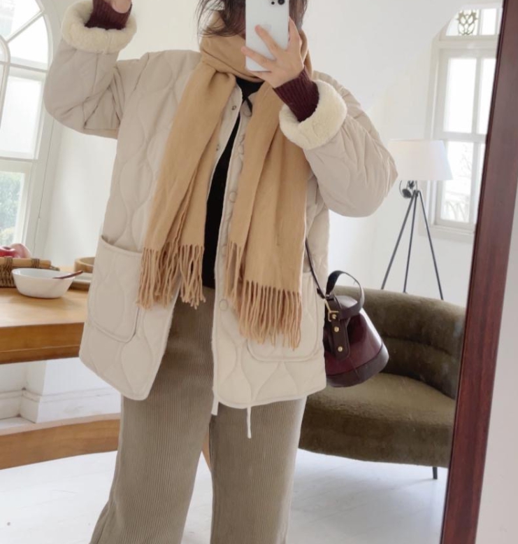 오버핏 퀼팅 누빔 패딩 점퍼 자켓 경량 양털 뽀글이 빅사이즈 깔깔이 루즈핏 겨울 후리스 6번째 이미지
