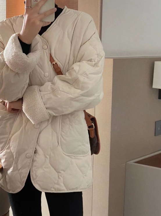 오버핏 퀼팅 누빔 패딩 점퍼 자켓 경량 양털 뽀글이 빅사이즈 깔깔이 루즈핏 겨울 후리스 10번째 이미지