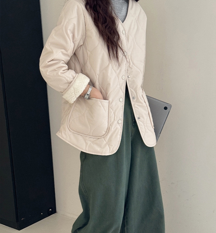 오버핏 퀼팅 누빔 패딩 점퍼 자켓 경량 양털 뽀글이 빅사이즈 깔깔이 루즈핏 겨울 후리스 12번째 이미지
