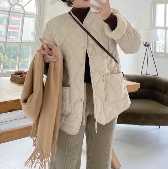 오버핏 퀼팅 누빔 패딩 점퍼 자켓 경량 양털 뽀글이 빅사이즈 깔깔이 루즈핏 겨울 후리스 4번째 이미지