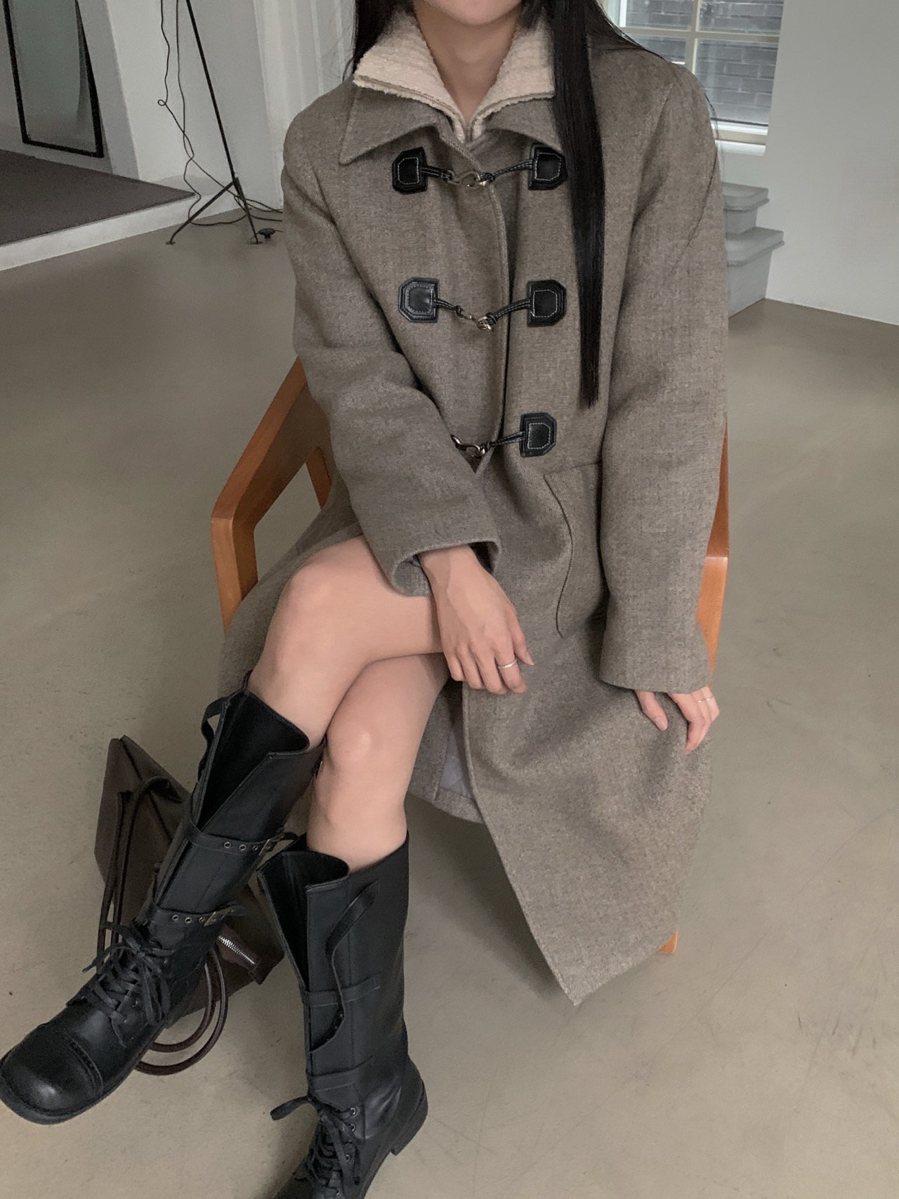 헤링본 울 롱코트 누빔 2온스 카라넥 버클 떡볶이코트 학생 겨울 데일리 하객 10번째 이미지