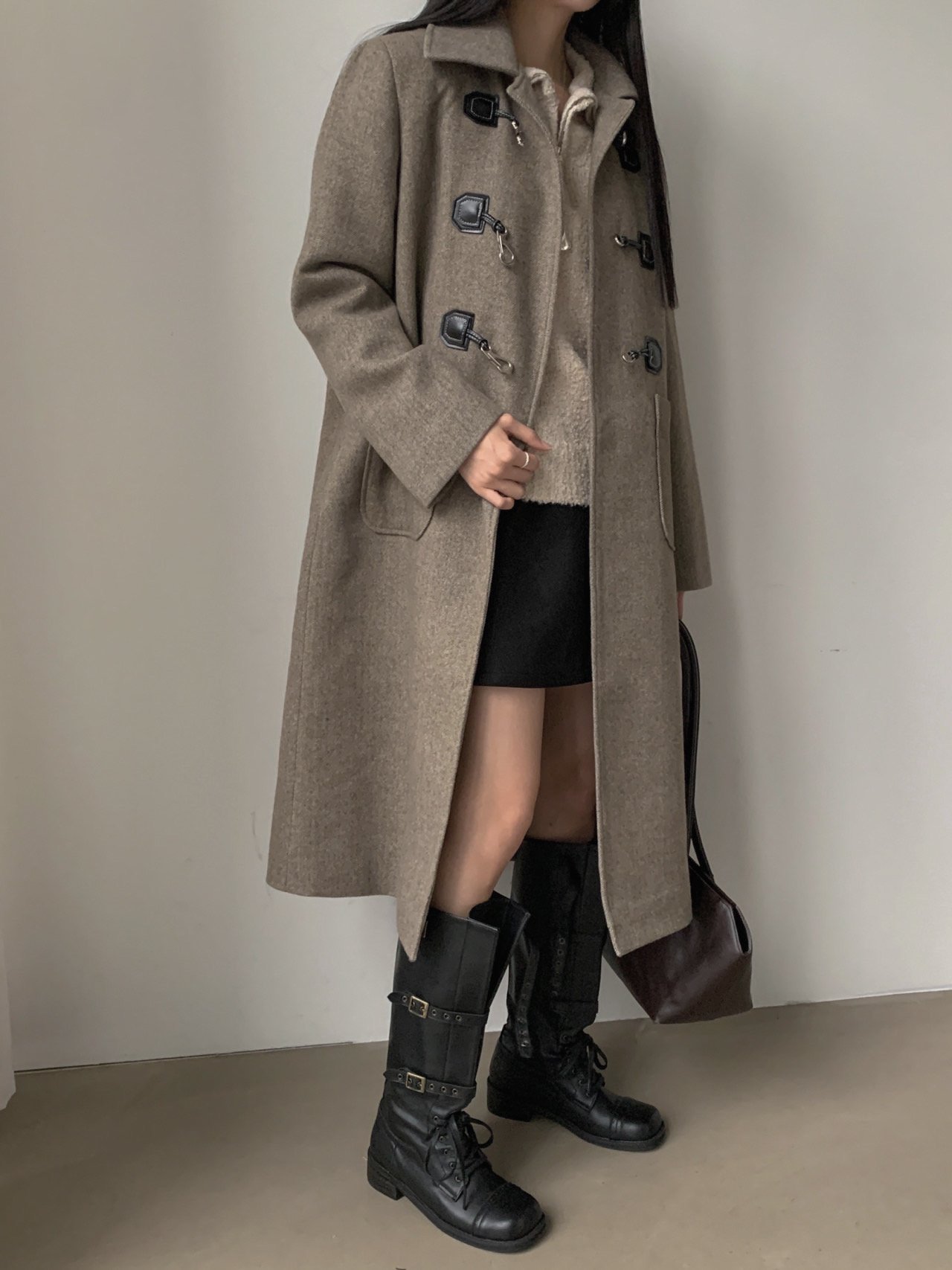 헤링본 울 롱코트 누빔 2온스 카라넥 버클 떡볶이코트 학생 겨울 데일리 하객 13번째 이미지