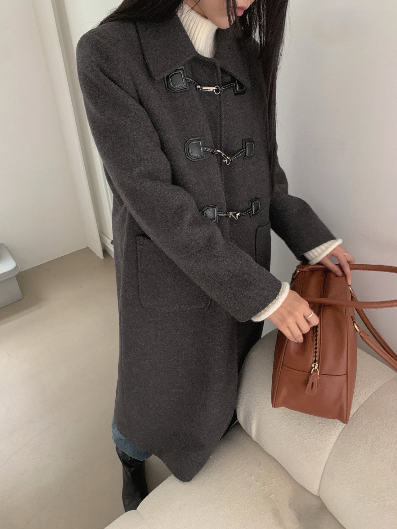 헤링본 울 롱코트 누빔 2온스 카라넥 버클 떡볶이코트 학생 겨울 데일리 하객 29번째 이미지