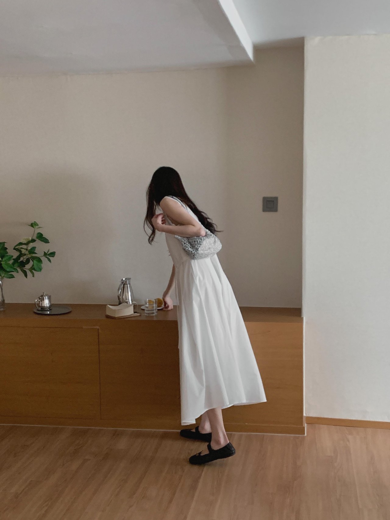 나시 벨트 롱 원피스 핀턱 오피스룩 여름 무지 a라인 20번째 이미지