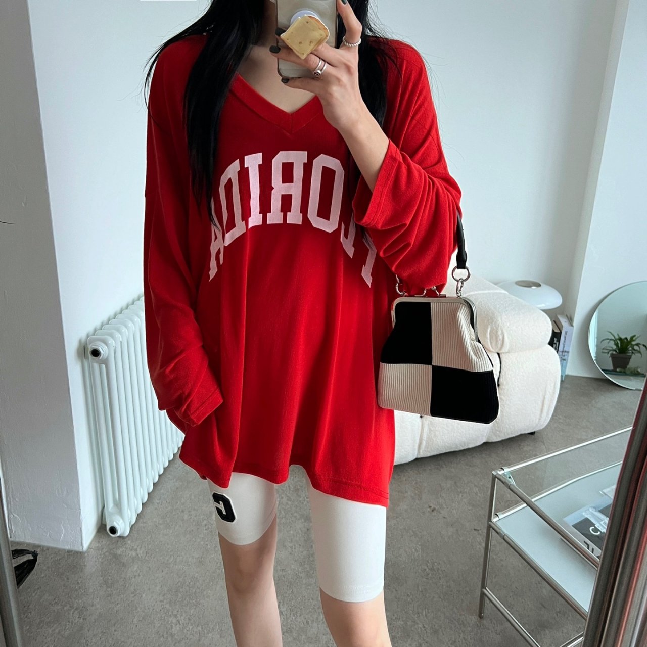 빅사이즈 오버핏 긴팔 롱 티셔츠 루즈핏 임산부 임부복 박시핏 박스티 시스루 나염 힙커버 17번째 이미지