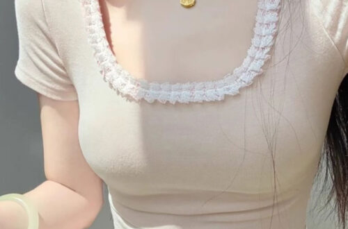 스퀘어넥 레이스 캡소매 크롭반팔티 MAIN_0 이미지