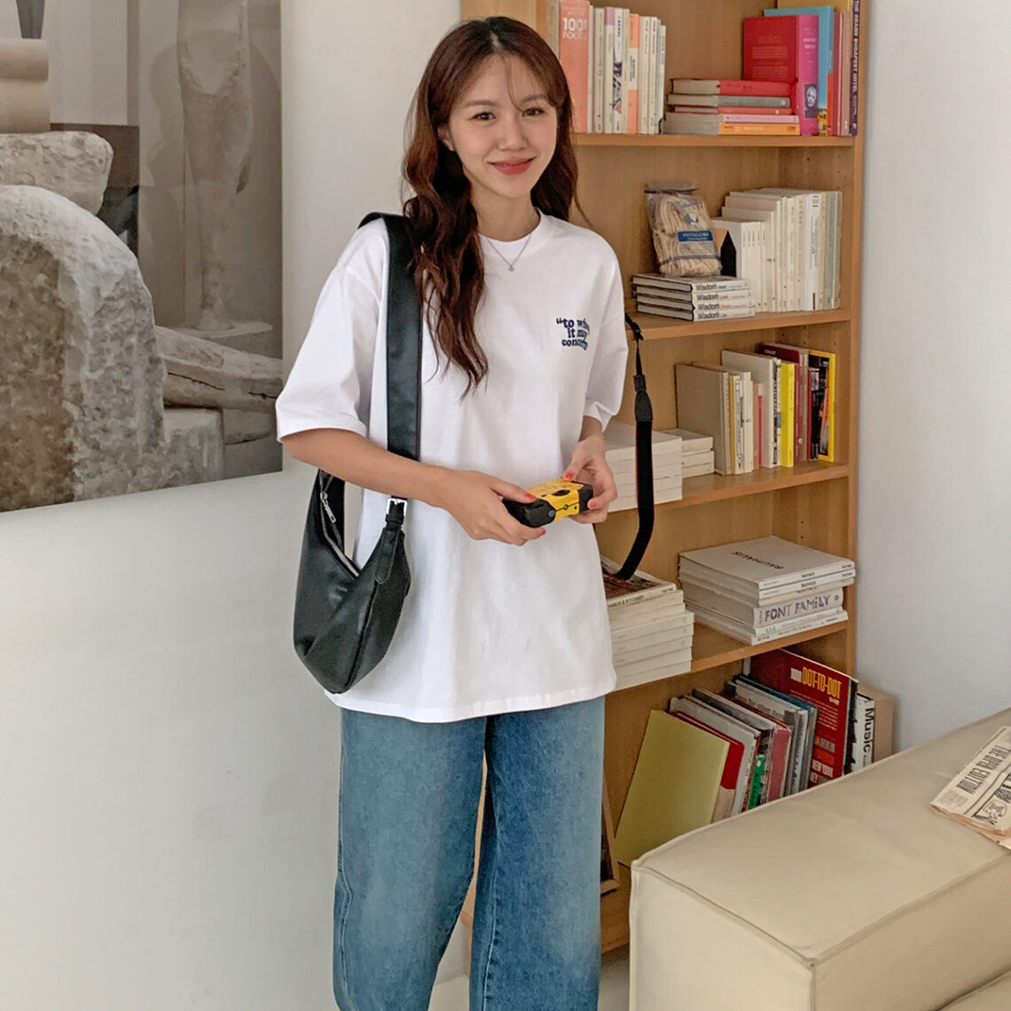 오버핏 반팔 티셔츠 데일리 화이트 블루 블랙 MAIN_0 이미지