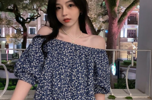 작은 꽃무늬 오프 숄더 블라우스 빅사이즈 MAIN_0 이미지