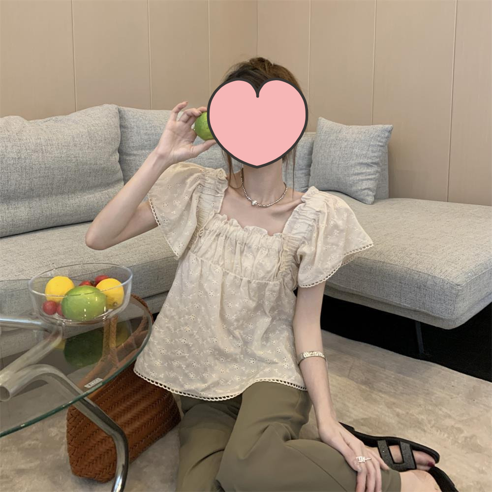 러블리 펀칭 레이스 반팔 블라우스 MAIN_0 이미지