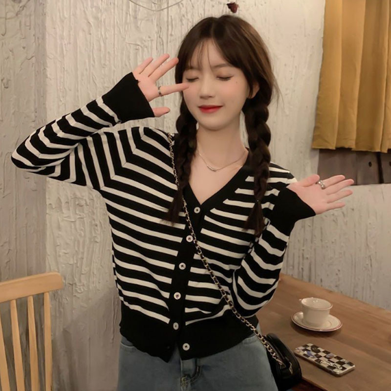 크롭 스트라이프 봄 간절기 가디건 MAIN_0 이미지