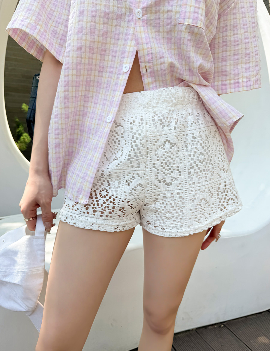펀칭 숏팬츠 미니 기장 화이트 블랙 폴리 MAIN_0 이미지