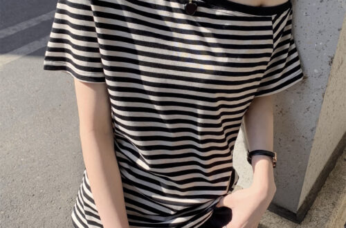 보더 오프숄더 티셔츠 MAIN_0 이미지